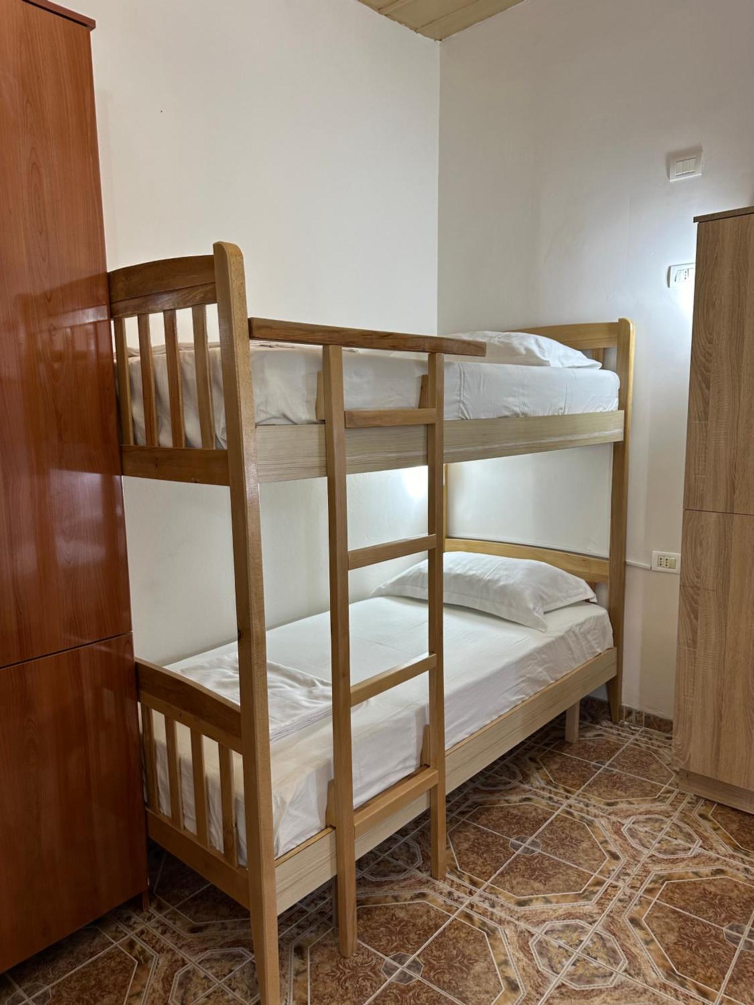 Tirana Lemon Breeze Hostel 外观 照片