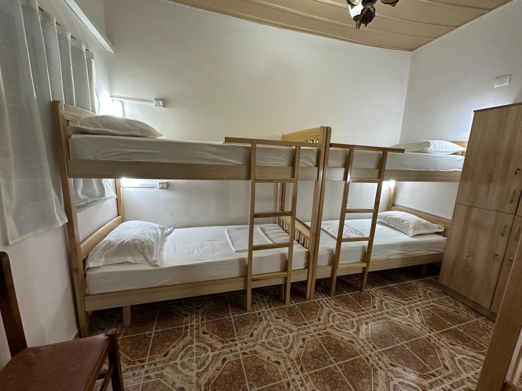 Tirana Lemon Breeze Hostel 外观 照片